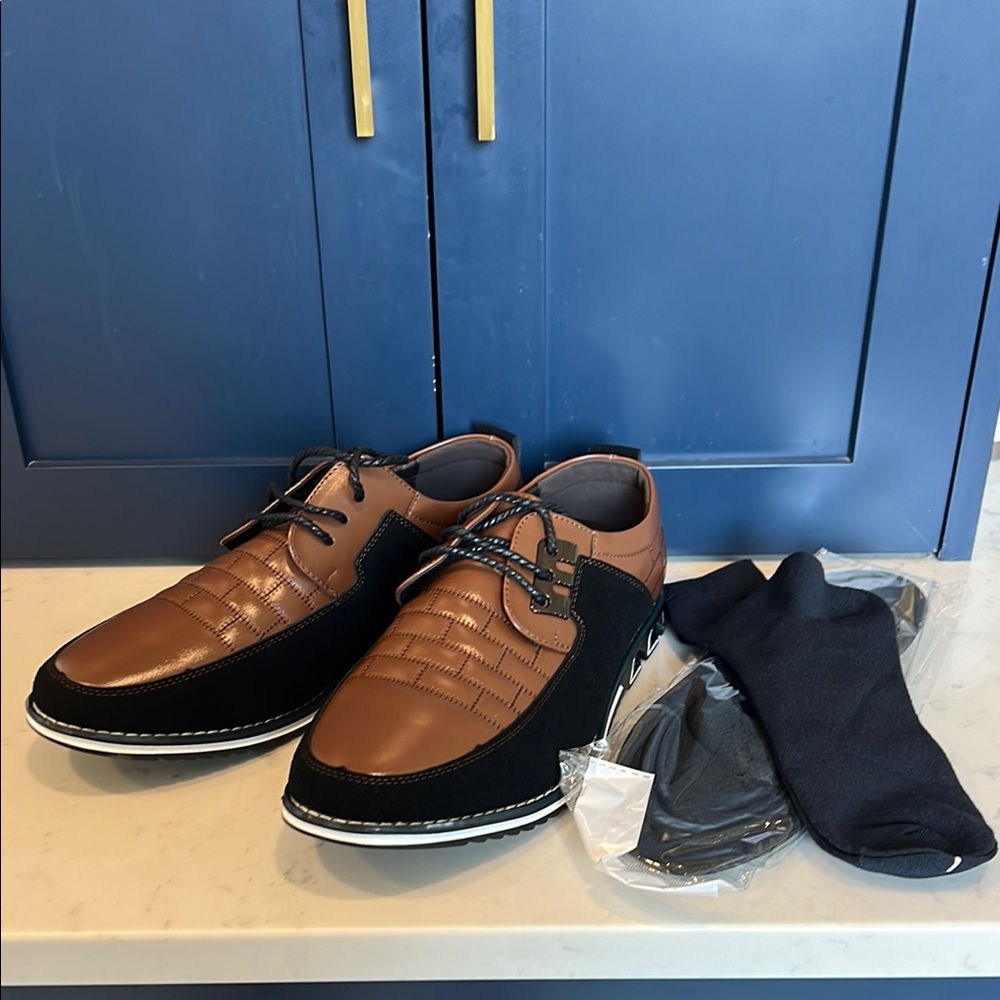 Men's Brown and Black Casual Shoes